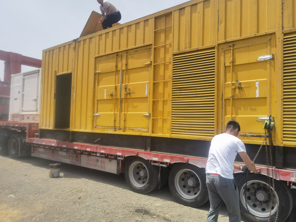 定边除了负载情况和发动机维护，还有哪些因素会影响 200kw 柴油发电机的油耗？