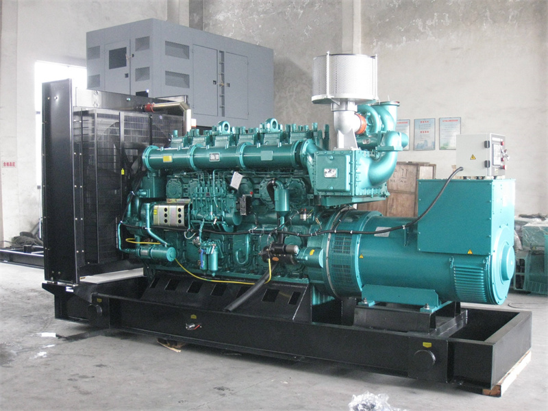 定边200KW 柴油发电机的油耗是多少？