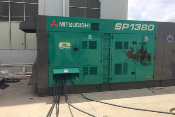 定边为什么有些柴油发电机组的输出电压可以调节？