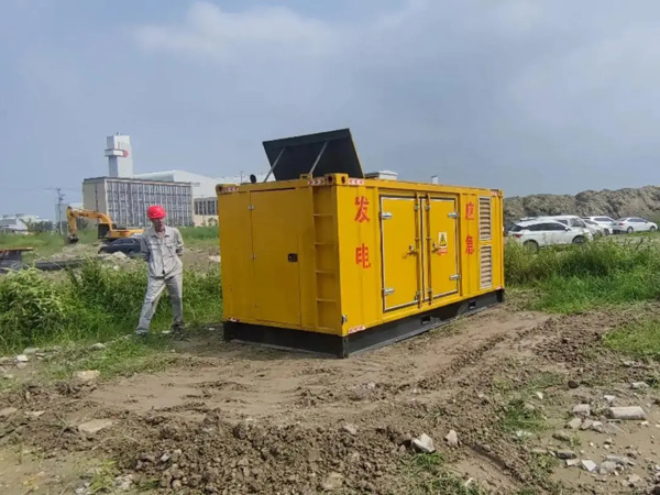 定边200KW柴油发电机机组每小时的油耗量受哪些因素影响？